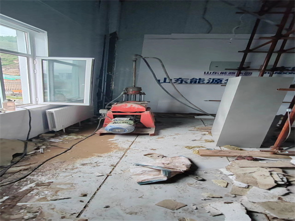 海棠湾镇地基基础下沉墙体裂缝加固注浆顶升施工