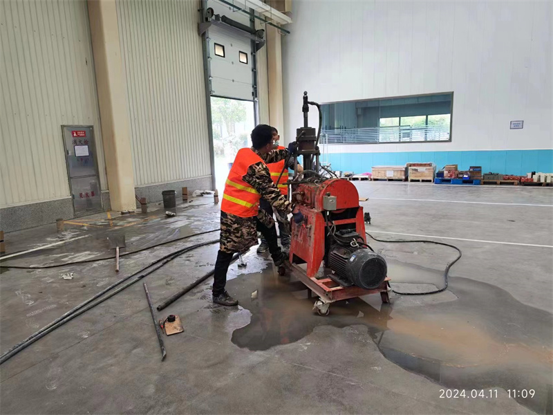 海棠湾镇厂房地面下沉塌陷注浆加固施工